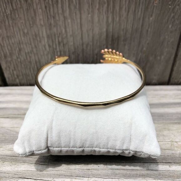 stella & dot | Gold Arrow Bangle Bracelet - Picture 3 of 3